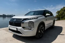 Mitsubishi Outlander 2021- Integrated roof rails grey OEM (Aluminum, adhesive installation) photo 1