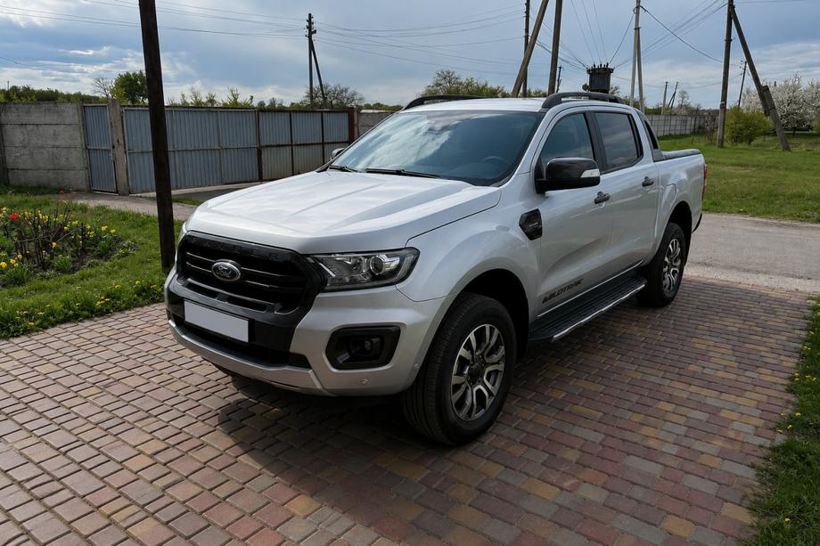 Ford Ranger 2011–2022 OEM Black Roof Rails (ABS plastic, adhesive installation) Image