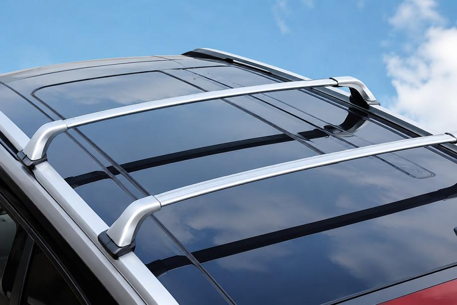 Toyota Highlander 2013-2019 Grey roof rack cross bars for OEM roof rails (lockable, aluminium) Image
