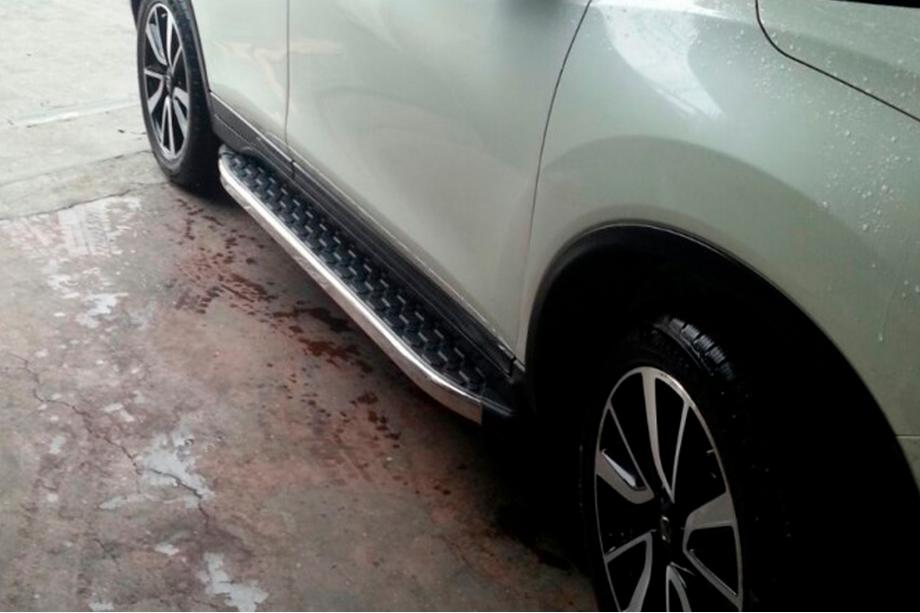 Nissan Qashqai 2007-2010 Side Steps BlackLine (2 pcs, Aluminum) Image