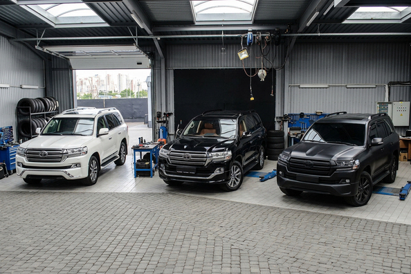 Comfort, Executive 2016, Executive 2019 or Executive 2021: which LC200 facelift to choose