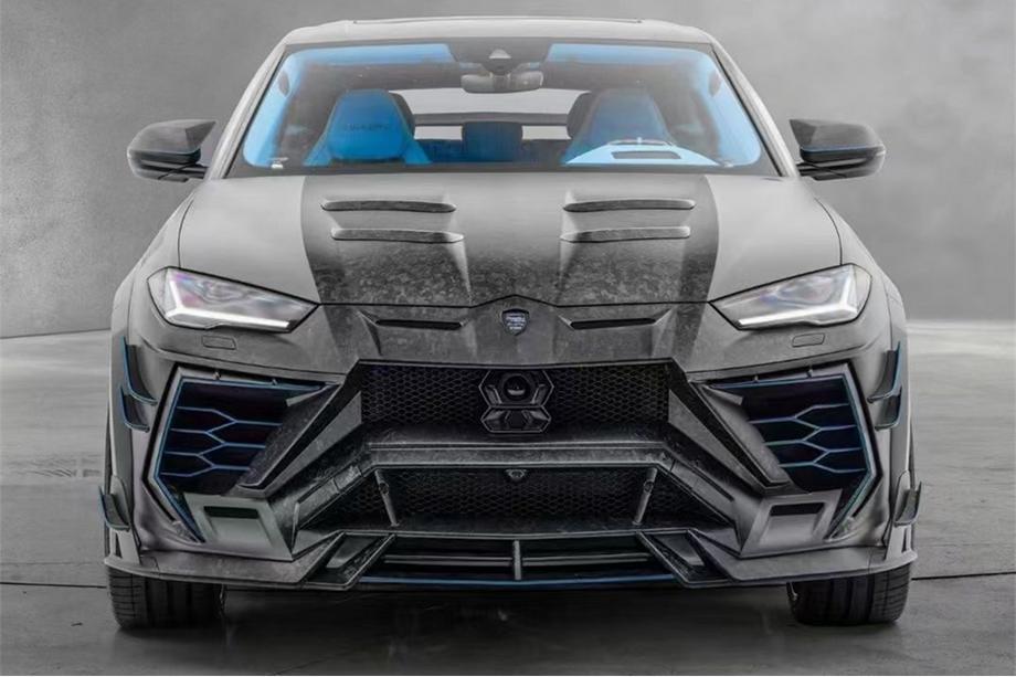 Lamborghini Urus 2018- MNSR DRY Carbon body kit set with exhaust system (for 2018-2022) Image
