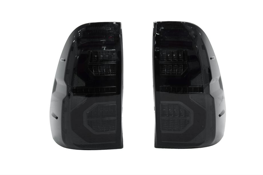 Toyota Hilux 2015- V3 Tail Lights (2 pcs) Image