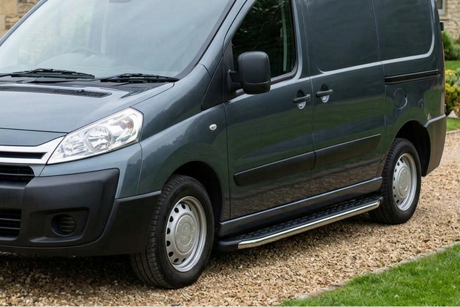 Citroen Jumpy 2007–2017 Side Steps BlackLine (2 pcs, Aluminum) Short Wheelbase Image