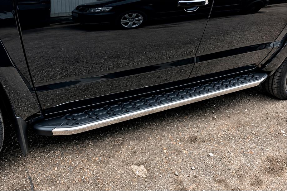 Volkswagen Amarok 2010-2022 Side Steps BlackLine (2 pcs, Aluminum) Image
