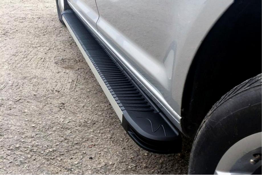 Volkswagen Caddy 2004-2010 Side Steps MAYA (2 pcs, Aluminum) Maxi Wheelbase Image
