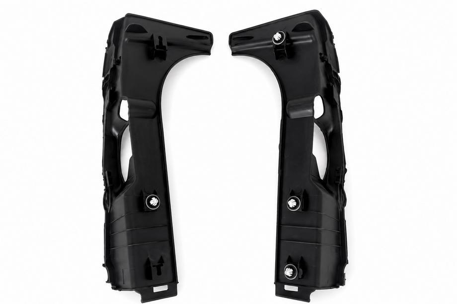 Lexus LX570/450d 2008-2022 Decorative covers for lower tailgate lock latches (left and right) Image