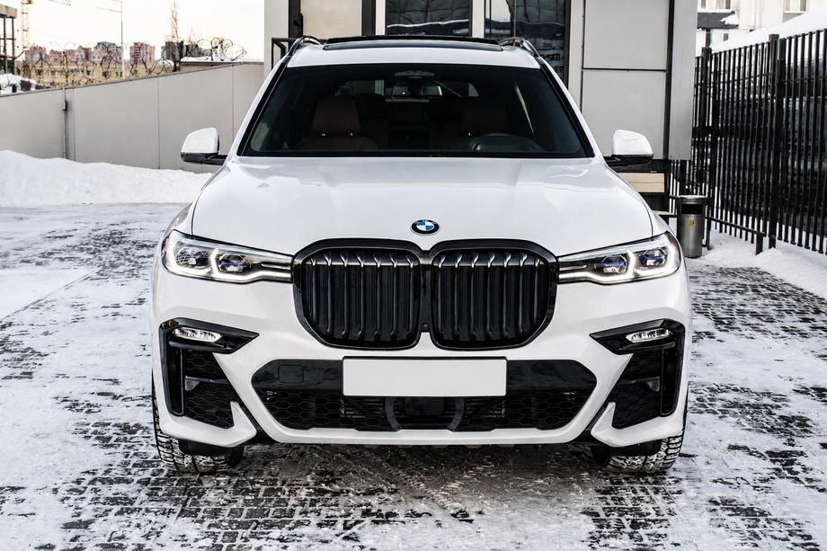 BMW X7 G07 2019- Front bumper M-Sport (2019-2023) Image