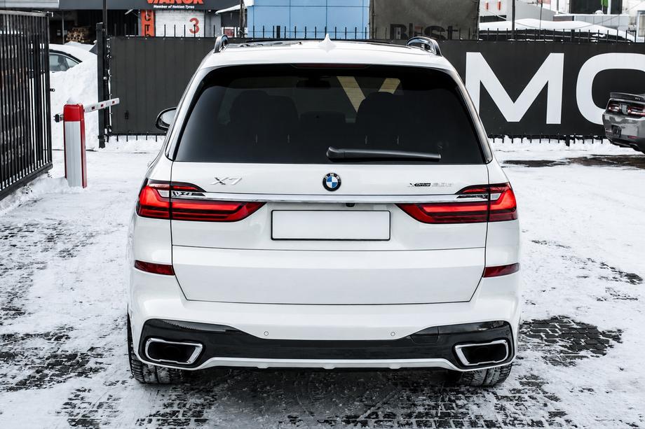 BMW X7 G07 2019- M-Sport Rear Bumper Assembly (2019-2023) Image