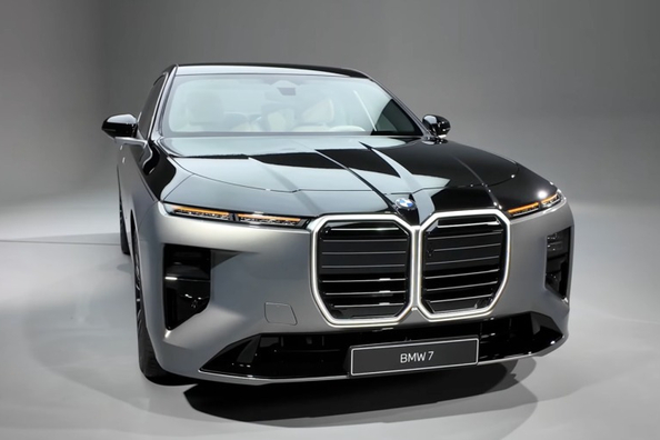 Updated BMW 7 Series 2027: new design, tech and trims