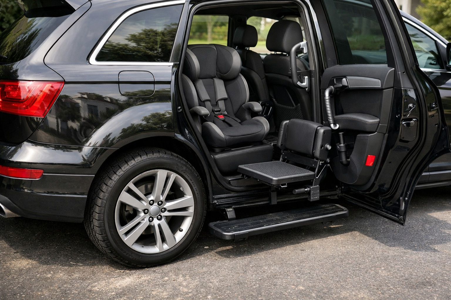 What to fit on Audi Q7 2005-2015 for easier entry for kids and older passengers