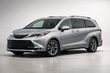 Toyota Sienna review (4th generation): a modern family minivan photo 1
