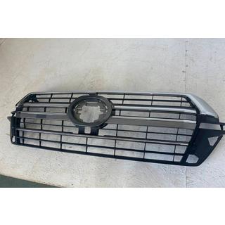 Clearance Radiator Grille 2016-2021 (2019 Design) Toyota Land Cruiser 200 2007-2021 photo 3