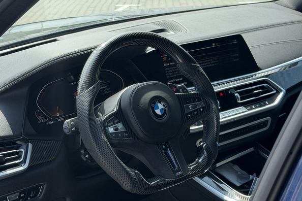 BMW X5 G05 2018 → X5M 2025: full upgrade with carbon kit and M steering wheel