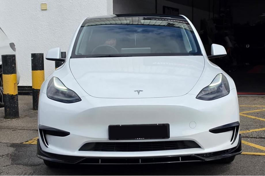 Tesla Model Y 2020- Front bumper lip Lip Fast (for 2020-2024) Image
