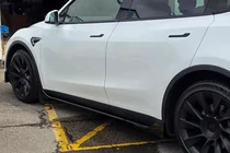 Tesla Model Y 2020- Fast side skirt covers (for 2020-2024) photo 1