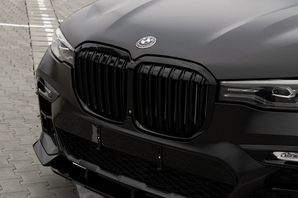 From stock BMW X7 G07 to M-Sport: work done and the result