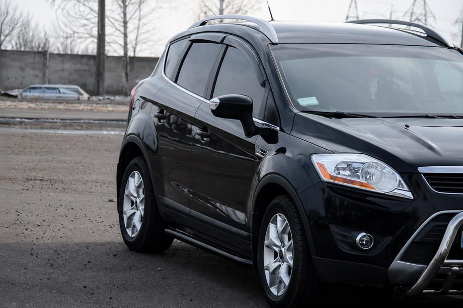 Ford Kuga 2008-2013 Premium Side Steps (2 pcs, stainless steel) Black 60 mm Image