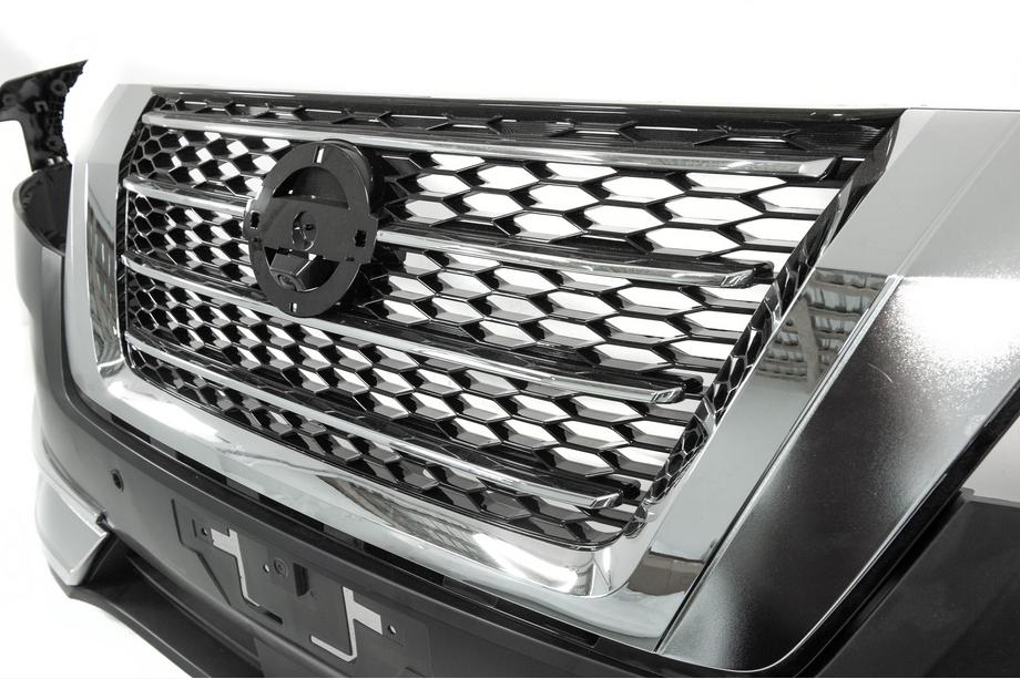 Nissan Patrol Y62 2010-2024 Front Bumper Assembly (2020-2024) Photo 7