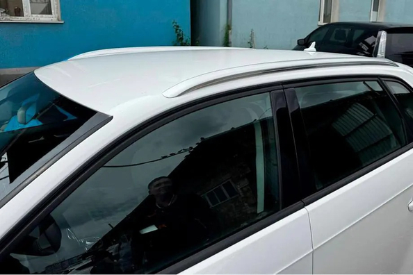 Audi A3 2012–2020: roof rail installation – our work Photo 1