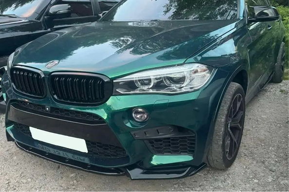 BMW X5 F15 tuning: mirror caps, spoiler and front lip Photo 3