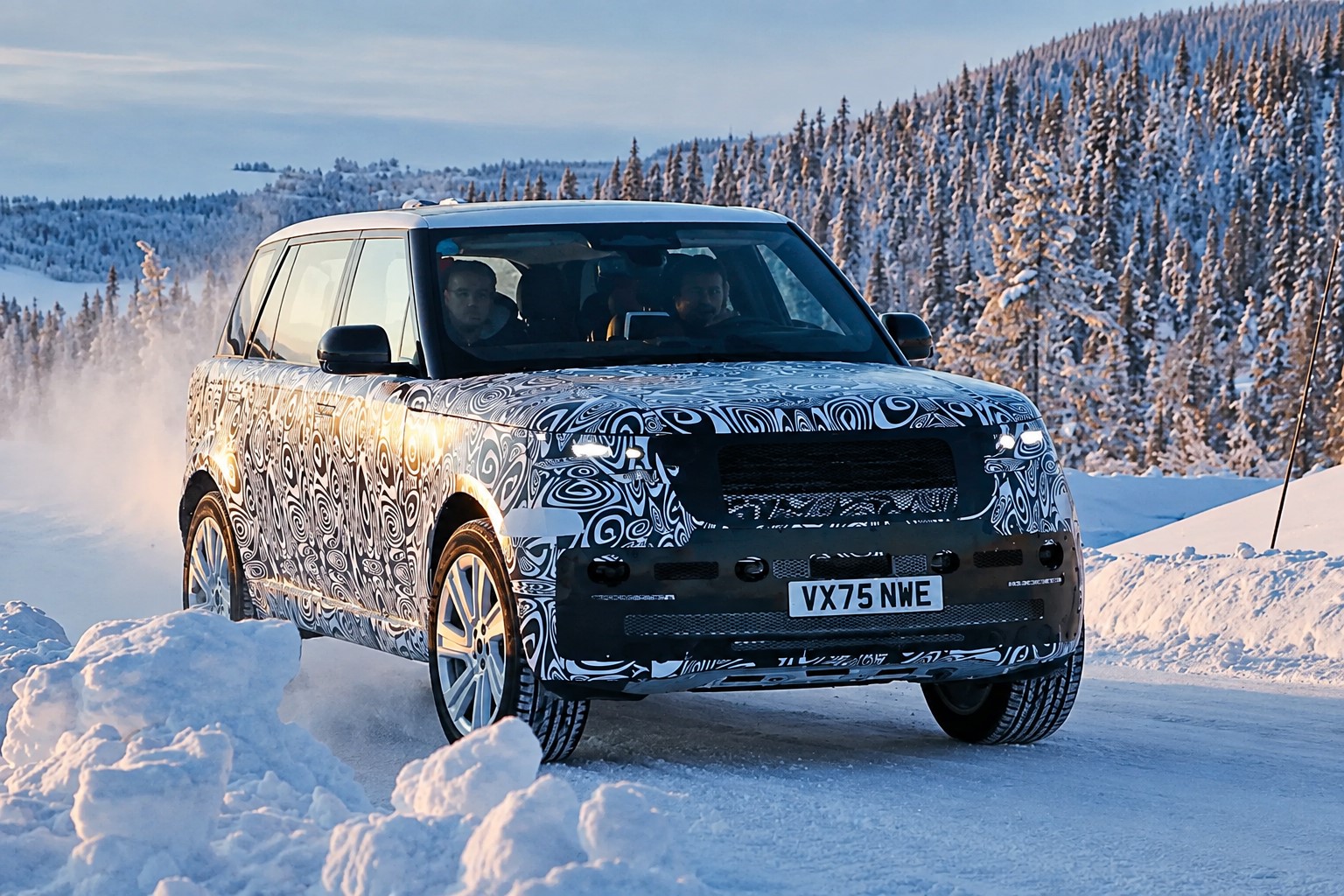 Range Rover Sport Electric 2027: first prototype photos, specs and debut date
