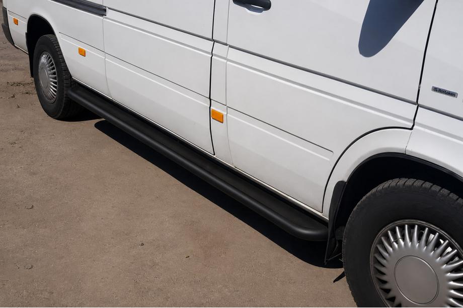 Volkswagen LT 1995-2006 Side steps Premium Black (2 pcs, stainless steel) Medium Wheelbase, Ø60 Photo 3
