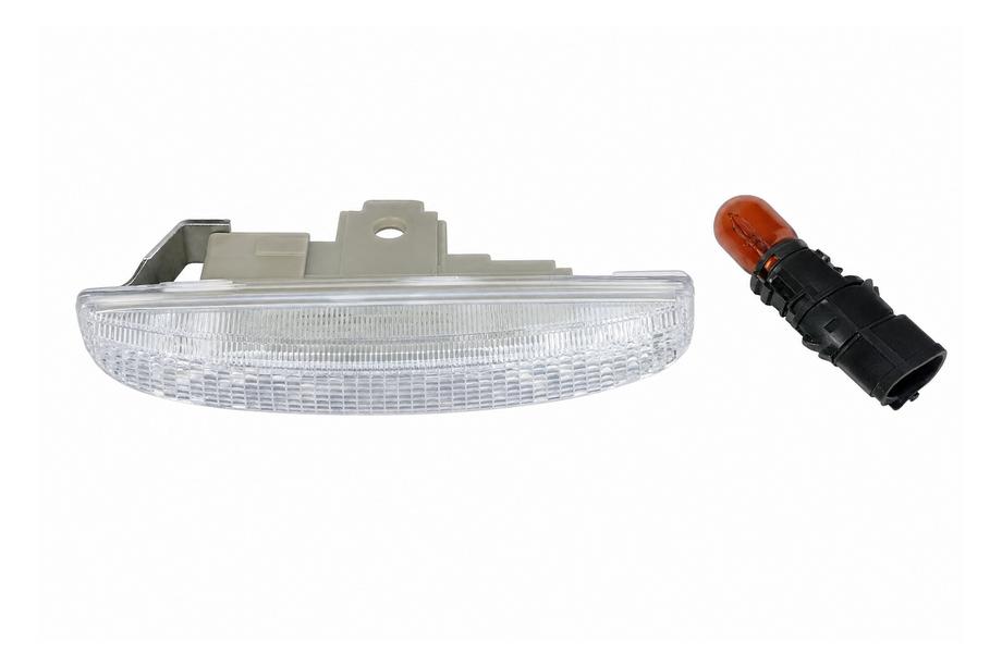 Range Rover Sport 2005-2013 White fender side indicator repeater (2010-2012) Photo 1