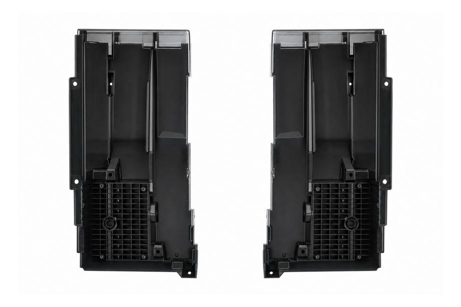 Range Rover IV L405 2013-2021 Black fender vent (2013) Image