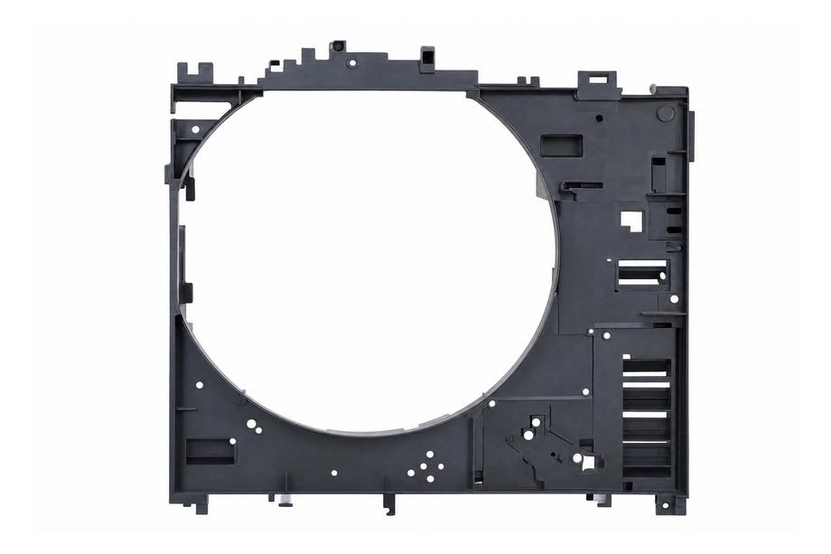 Range Rover IV L405 2013-2021 Cooling fan shroud 3.0 L6 (2018) Image