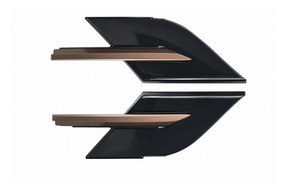 Range Rover Sport 2022- Black/Gold Fender Vents Image