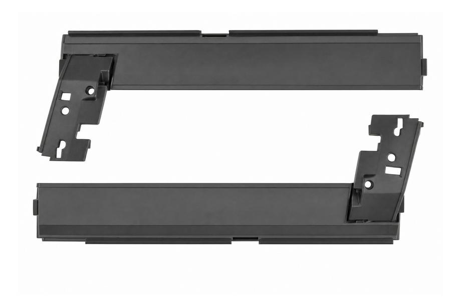 Land Rover Discovery III 2004–2009 Rear Door Moulding Image