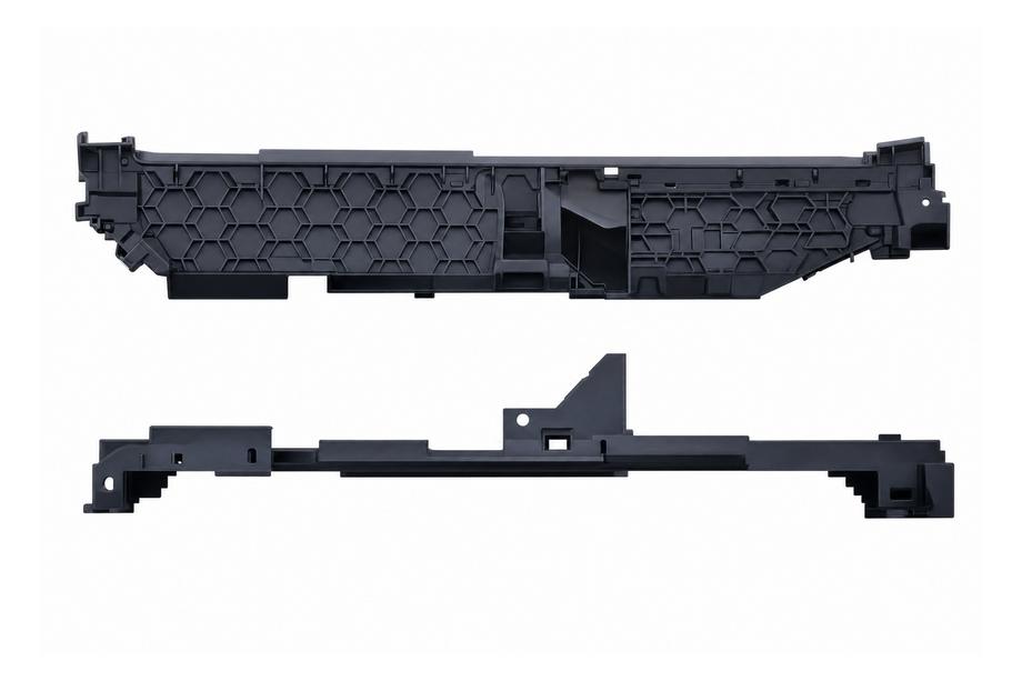 Land Rover Discovery III 2004–2009 Radiator Bracket Image