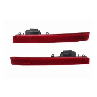 Rear bumper reflector