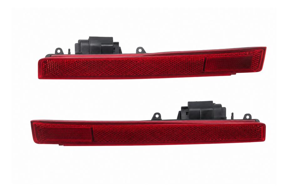 Land Rover Defender 2019- Rear bumper reflector Image