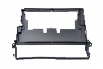 Range Rover Velar 2017- Radiator air guide deflector photo 1