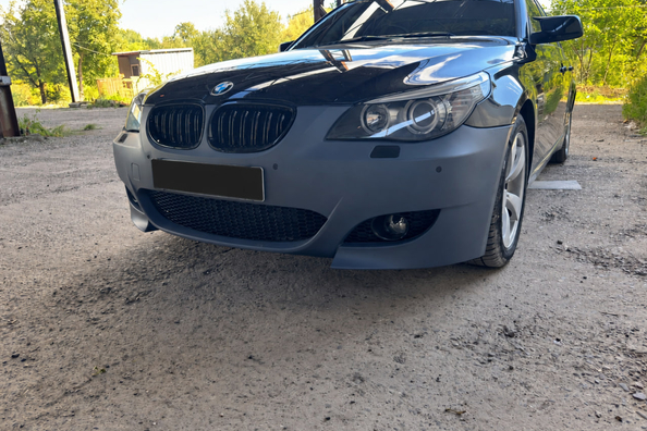 BMW E60/E61 tuning: installing an M5 front bumper