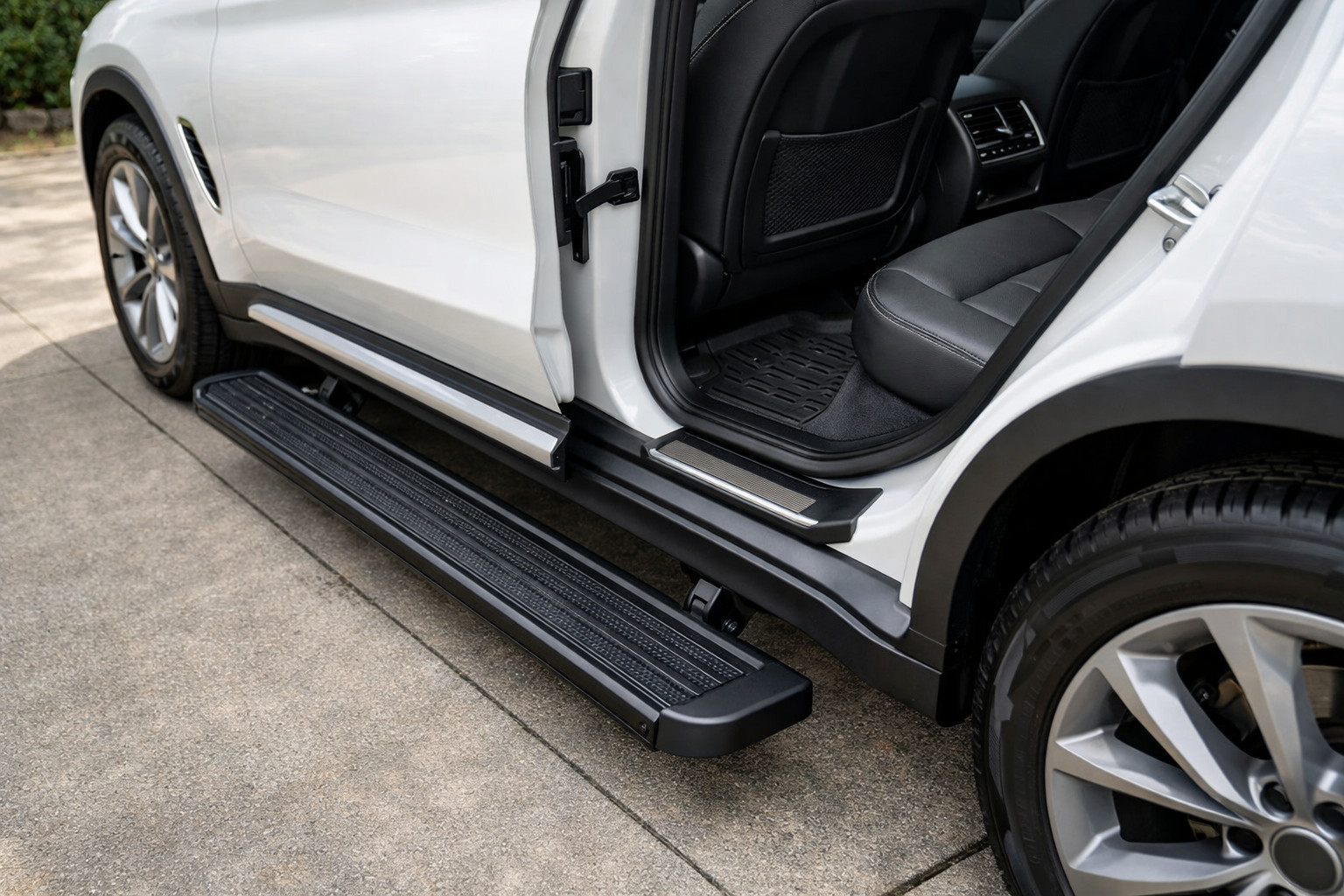What to fit on the BMW X3 G01 for easy entry and clean sills