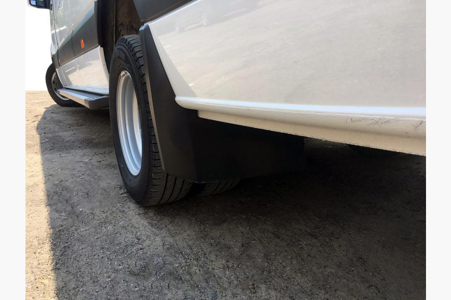 Volkswagen Crafter 2006-2016 Premium Rubber Mud Flaps Photo 3