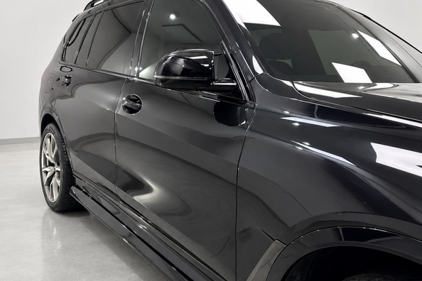 BMW X7 G07 2019–2022: Paradigm Black Knight V2 body kit install on M-Sport – our work Photo 4