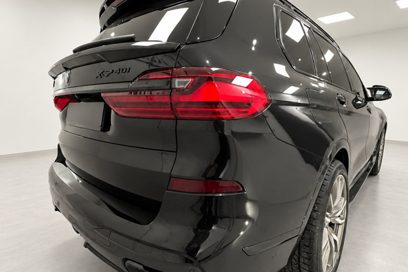 BMW X7 G07 2019–2022: Paradigm Black Knight V2 body kit install on M-Sport – our work Photo 5