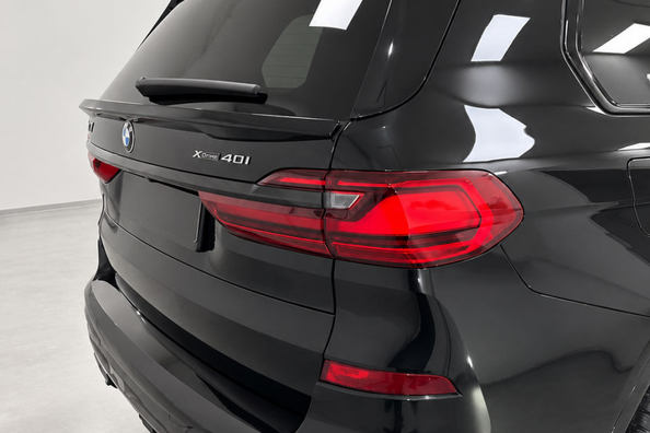 BMW X7 G07 2019–2022: Paradigm Black Knight V2 body kit install on M-Sport – our work Photo 6