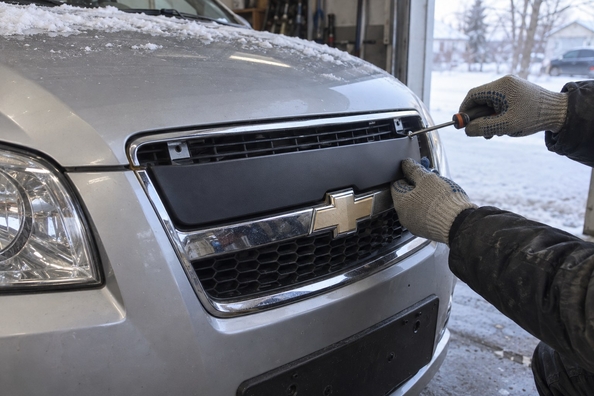 Winter cover for a passenger car: Megane III, Aveo T250, Lanos, Lacetti, Astra G, Passat B6, Santa Fe 2 — what to choose