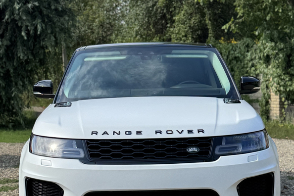 Range Rover Sport L494 2018–2022: SVR body kit installation – our work Photo 19