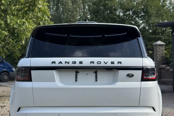 Range Rover Sport L494 2018–2022: SVR body kit installation – our work Photo 15