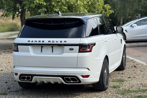 Range Rover Sport L494 2018–2022: SVR body kit installation – our work Photo 12