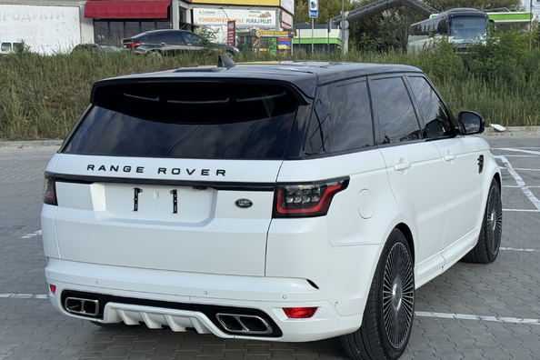 Range Rover Sport L494 2018–2022: SVR body kit installation – our work Photo 8