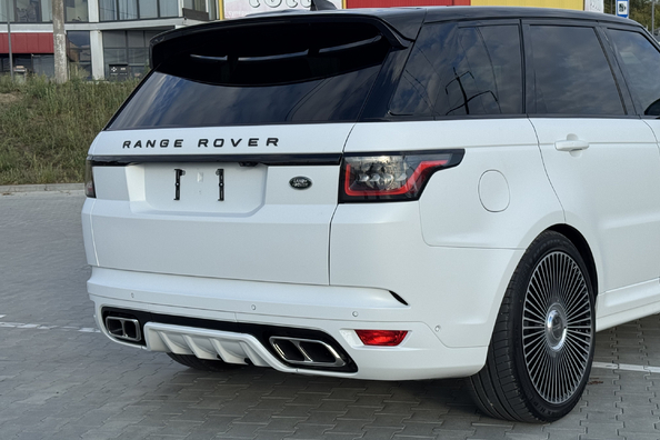 Range Rover Sport L494 2018–2022: SVR body kit installation – our work Photo 7