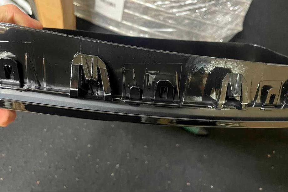 BMW 5 Series F10/F11 2010–2016 Clearance M-Look Kidney Grilles (Gloss Black) Photo 2
