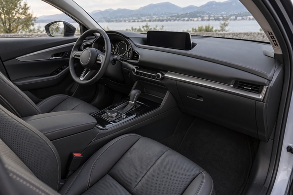 Mazda CX-30 2027: What’s new – sport trim, colors and infotainment Photo 1